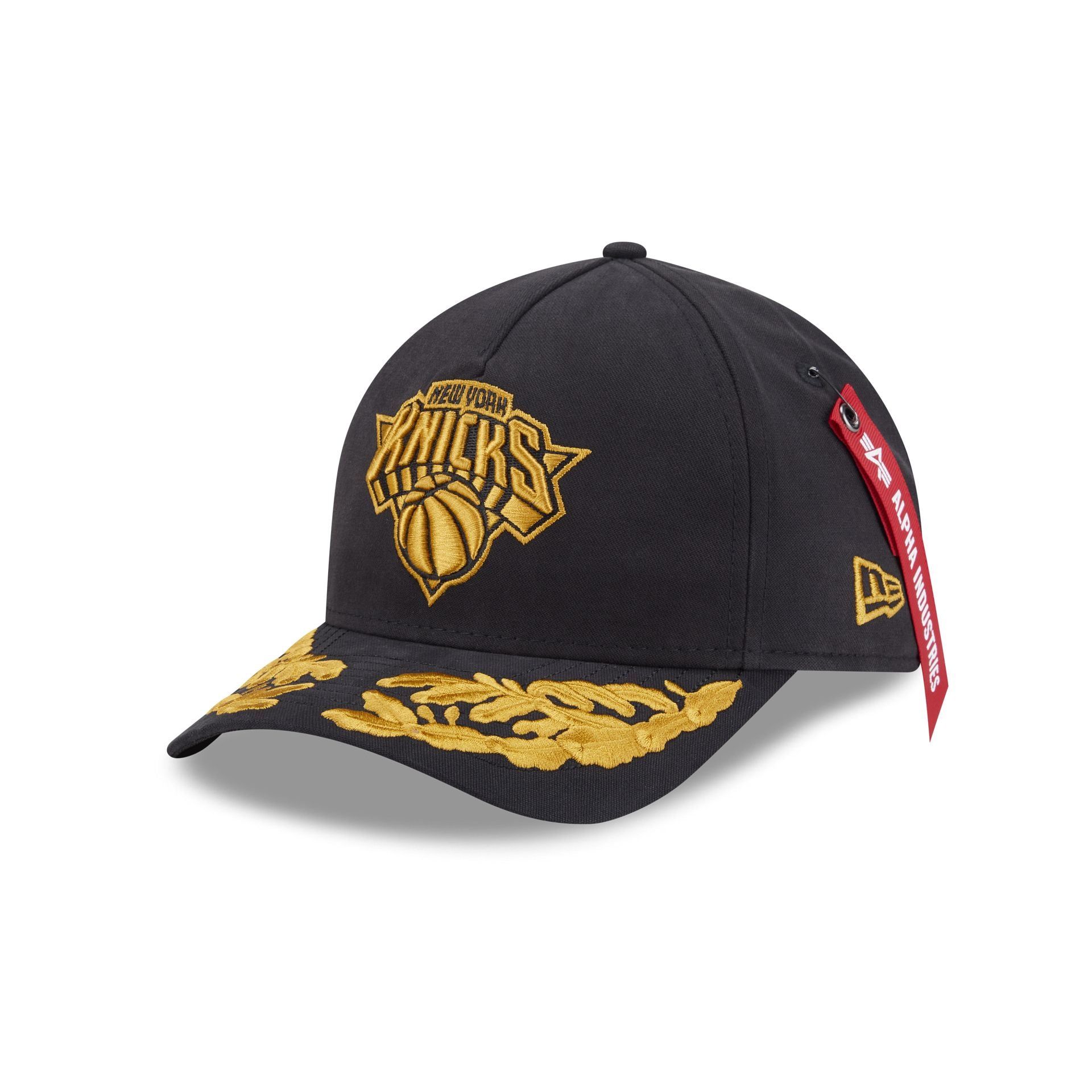 60692414_9FORTYMCAF_ALPHA940MCAF2616_NEYKNI_XBK_3QL Alpha Industries x New York Knicks Black 9FORTY M-Crown A-Frame Snapback Hat - Image 1