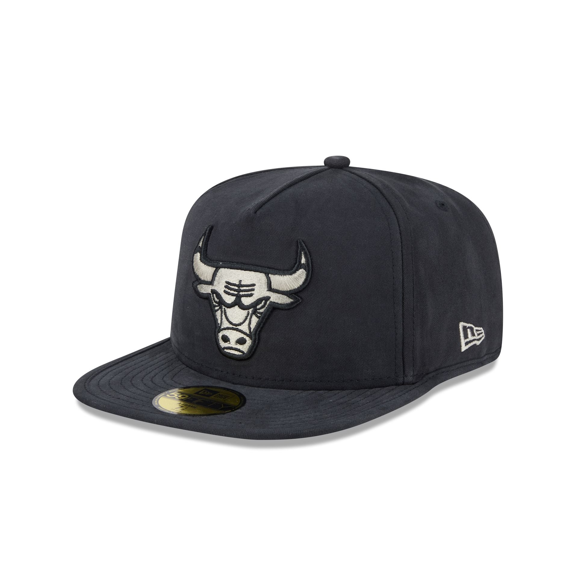 60832638_59FIFTYAF_LifestyleEnergy_CHIBUL_OTC_3QL Chicago Bulls Quilted 59FIFTY A-Frame Fitted Hat - Image 1