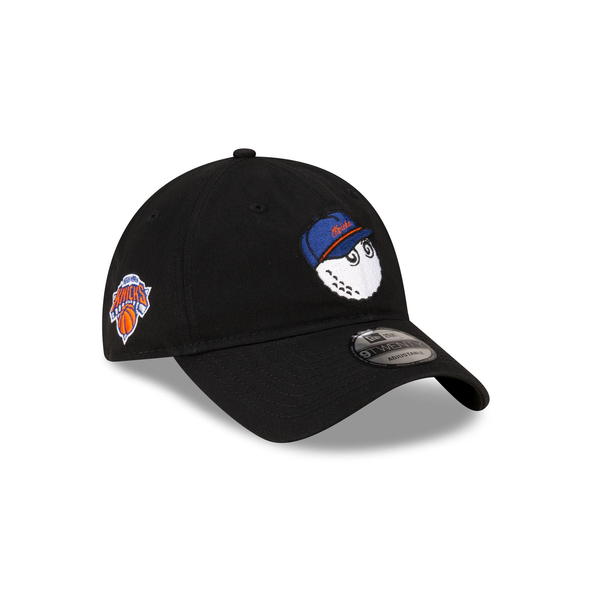 60841823_9TWENTY_MALBON_NEYKNI_BLACK_3QR Malbon x New York Knicks Black 9TWENTY Adjustable Hat - Image 1